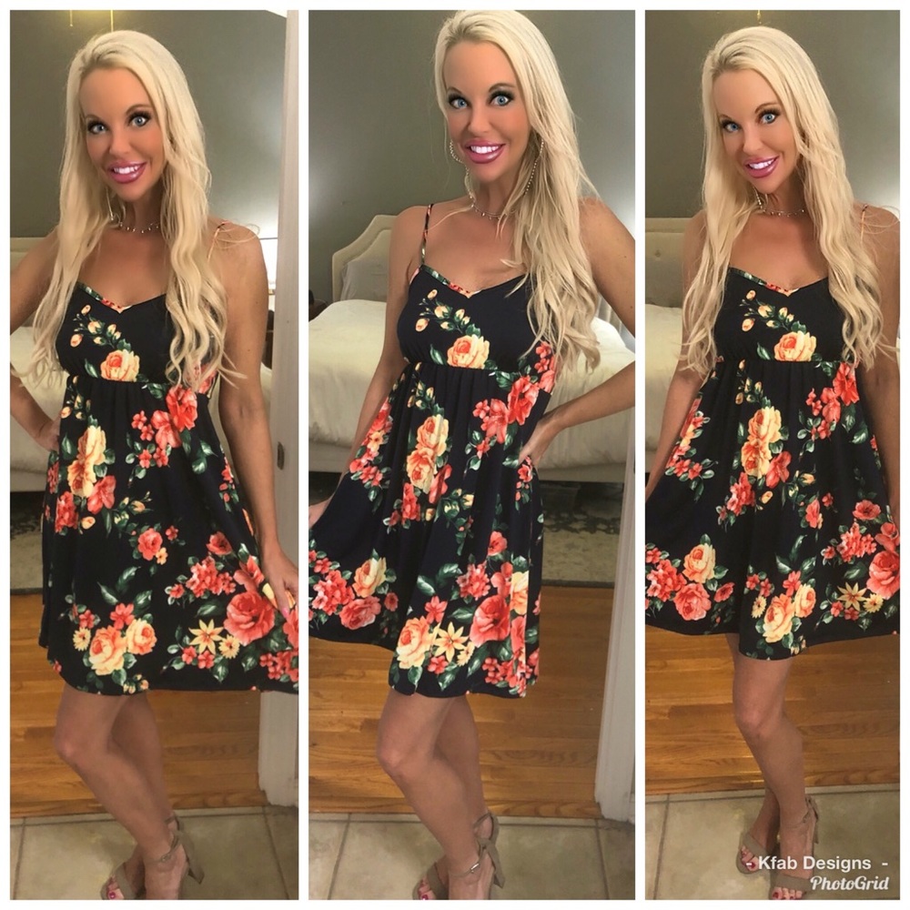 ❤️Stunning Navy Floral Babydoll Back Tie Dress! - Picture 2 of 8